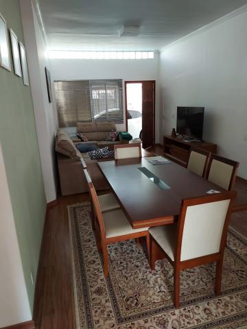 Alugar Casa / Padrão em Jundiaí. apenas R$ 5.000,00